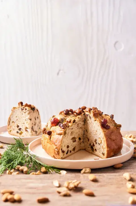 Este pan dulce artesanal puede adquirirse en todas las franquicias de Las Medialunas del Abuelo o a través de la venta online, con un precio sugerido de $14 600. Este pan dulce artesanal puede adquirirse en todas las franquicias de Las Medialunas del Abuelo o a través de la venta online, con un precio sugerido de $14 600.