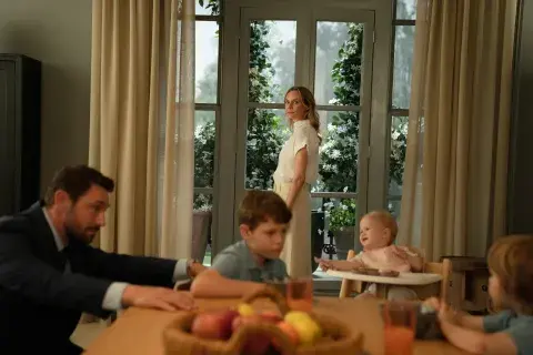La temporada completa de Pequeños desastres ya está disponible para maratonear en Paramount+.