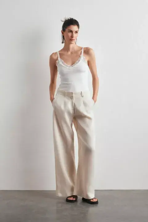 Pantalón de lino de Awada. Pantalón de lino de Awada.