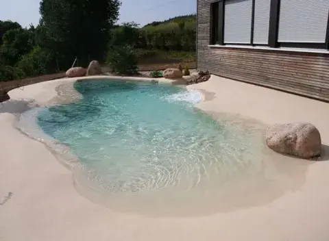 Piletas de arena: la tendencia para patios que crea una playa en tu casa Piletas de arena: la tendencia para patios que crea una playa en tu casa