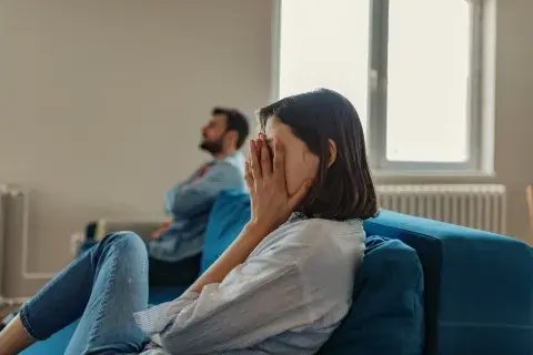 Foto de pareja en crisis.