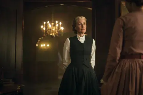 Foto de Gillian Anderson en Los Abandonados. Foto de Gillian Anderson en Los Abandonados.