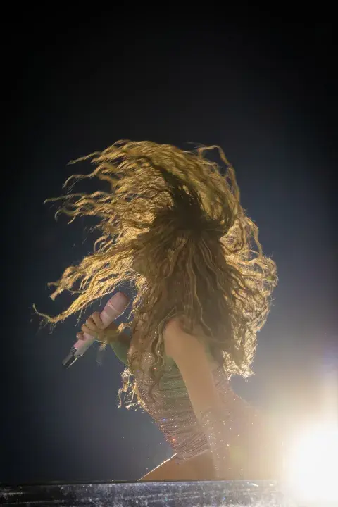 Shakira Shakira