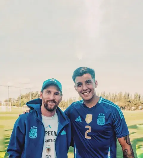 Foto de Lio Messi con Thiago Silvero. Foto de Lio Messi con Thiago Silvero.