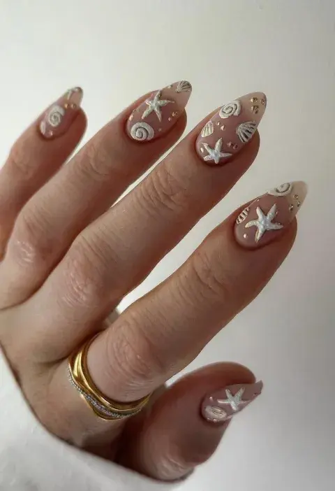 Sea nails: 12 diseños de uñas inspirados en el mar para empezar el 2026 Sea nails: 12 diseños de uñas inspirados en el mar para empezar el 2026
