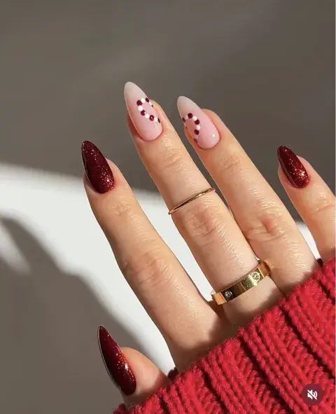 Diseños de uñas navideños fáciles y rápidos para hacerte en casa Diseños de uñas navideños fáciles y rápidos para hacerte en casa
