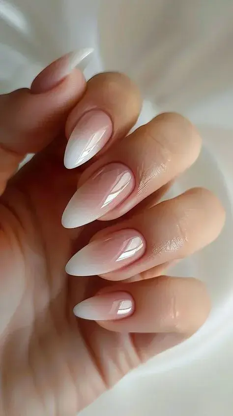 Chau a las uñas con brillo en Año Nuevo: esta es la tendencia minimalista que se impone en 2026 Chau a las uñas con brillo en Año Nuevo: esta es la tendencia minimalista que se impone en 2026