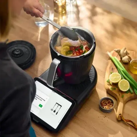 Imagen de robot de cocina. Imagen de robot de cocina.