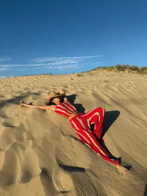 , Pampita compartió un look que combina sensualidad, audacia y espíritu veraniego , Pampita compartió un look que combina sensualidad, audacia y espíritu veraniego