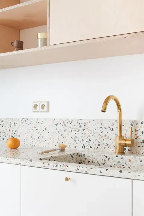 Los materiales sinterizados, como varias versiones de Neolith o Dekton, son superficies ultra compactas hechas a base de minerales sometidos a altas temperaturas.