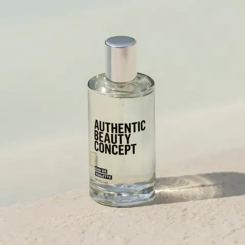 Es una fragancia pura, fresca y femenina para complementar tu carácter para la piel y el cabello. (AUTHENTIC BEAUTY CONCEPT)