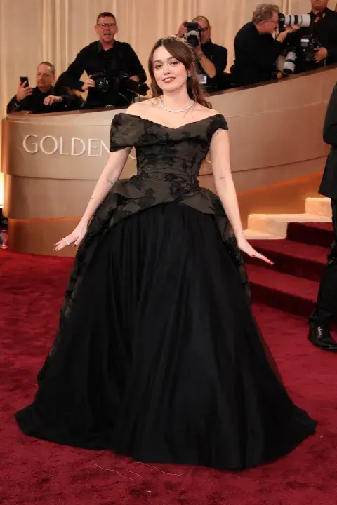 Aimee Lou Wood en la alfombra roja de los Golden Globes 2026. Aimee Lou Wood en la alfombra roja de los Golden Globes 2026.