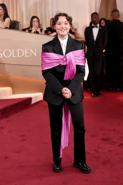 Bella Ramsey en la alfombra roja de los Golden Globes 2026. Bella Ramsey en la alfombra roja de los Golden Globes 2026.