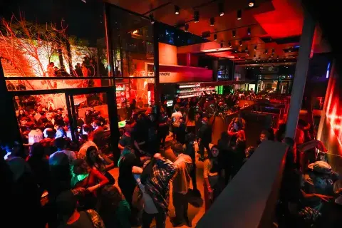 En el centro de creación Chauvín se baila, se charla y se vibra arte en cada rincón. En el centro de creación Chauvín se baila, se charla y se vibra arte en cada rincón.