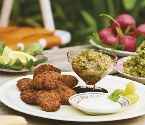 Falafel con ensalada diosa Falafel con ensalada diosa