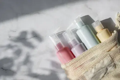 Skincare de verano: los productos esenciales que no pueden faltar en tu neceser de vacaciones Skincare de verano: los productos esenciales que no pueden faltar en tu neceser de vacaciones