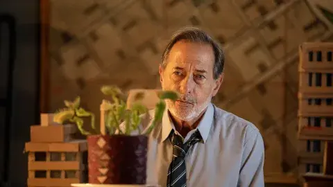 ¿Qué pasa con la planta carnívora de Eliseo en la temporada 4 de El encargado?