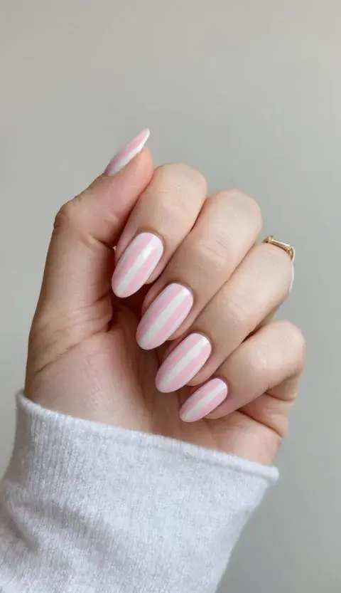 Lined Nails: los diseños más originales para ponerle onda al verano Lined Nails: los diseños más originales para ponerle onda al verano