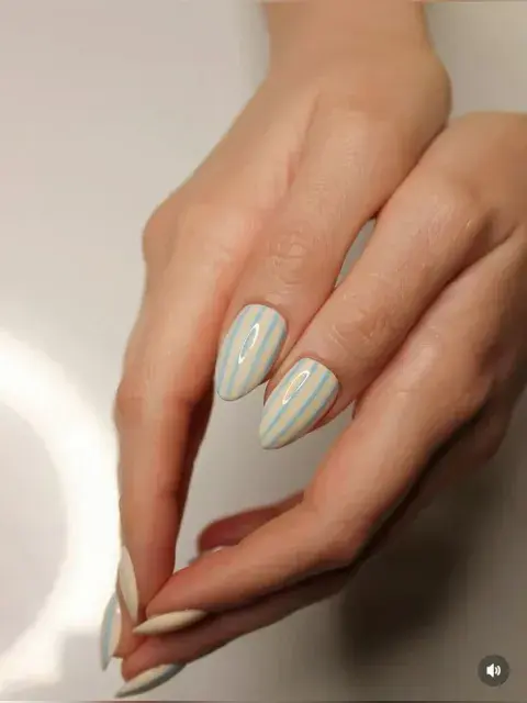 Lined Nails: los diseños más originales para ponerle onda al verano Lined Nails: los diseños más originales para ponerle onda al verano