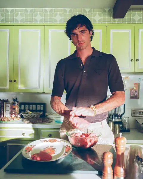 Nate (Jacob Elordi) en la temporada 3 de Euphoria. Nate (Jacob Elordi) en la temporada 3 de Euphoria.