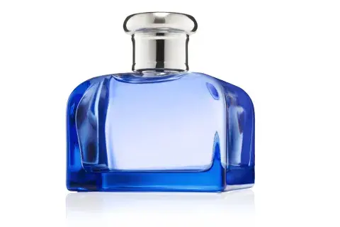 Un perfume floral fresco para la mujer contemporánea. Seducción de un cielo eternamente azul y aguas bañadas por el sol. (Ralph Lauren Blue EDT 125 ml - $285000) Un perfume floral fresco para la mujer contemporánea. Seducción de un cielo eternamente azul y aguas bañadas por el sol. (Ralph Lauren Blue EDT 125 ml - $285000)