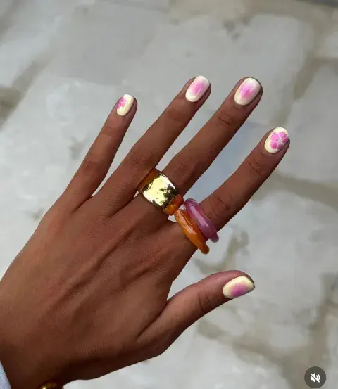 Uñas de verano: los diseños más coloridos y cancheros para hacerte en enero Uñas de verano: los diseños más coloridos y cancheros para hacerte en enero