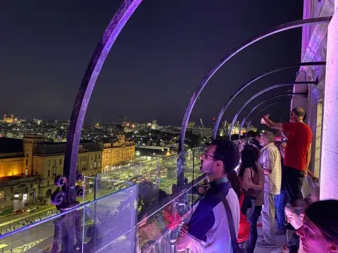 La avenida Corrientes se viste de fiesta, el Parque de la Ciudad invita a toda la familia a disfrutar los juegos de agua y en los Bosques de Palermo se presentan la Joaqui y Los Palmeras La avenida Corrientes se viste de fiesta, el Parque de la Ciudad invita a toda la familia a disfrutar los juegos de agua y en los Bosques de Palermo se presentan la Joaqui y Los Palmeras