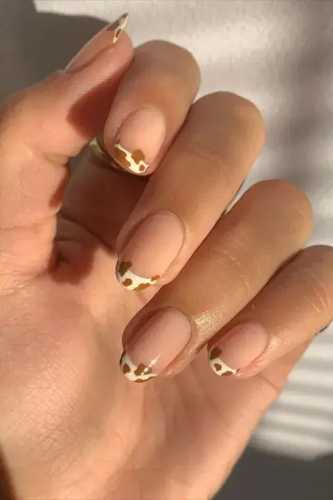 10 diseños de uñas francesas originales para usar en marzo y anticipar el otoño