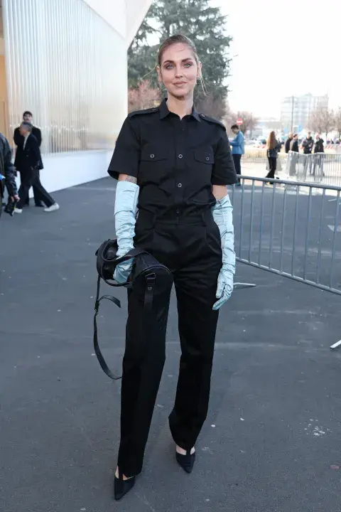 Chiara Ferragni además estuvo presente en el desfile de Prada Chiara Ferragni además estuvo presente en el desfile de Prada