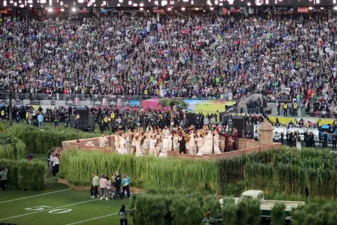 El escenario de Bad Bunny en el show de medio tiempo del Super Tazón 2026. El escenario de Bad Bunny en el show de medio tiempo del Super Tazón 2026.