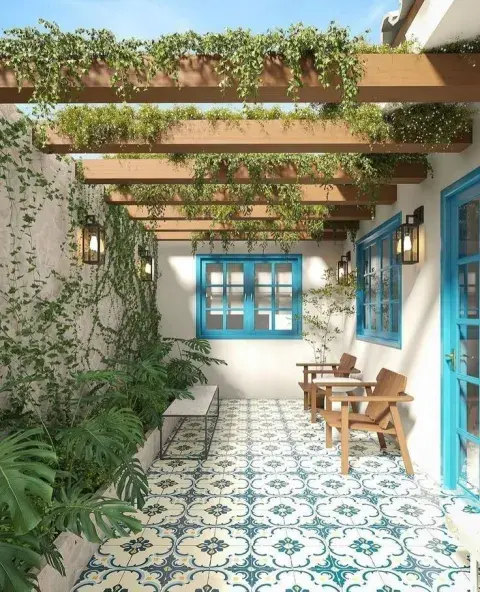 Por qué elegir baldosas calcáreas en un patio chico Por qué elegir baldosas calcáreas en un patio chico