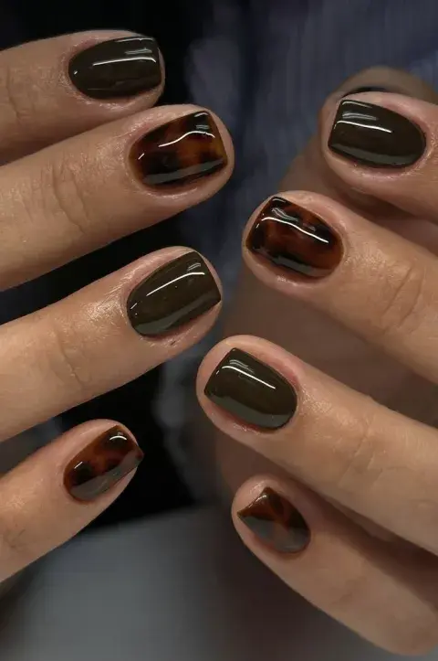 Colores de otoño: 10 diseños para uñas cortas ideales para hacerte en marzo