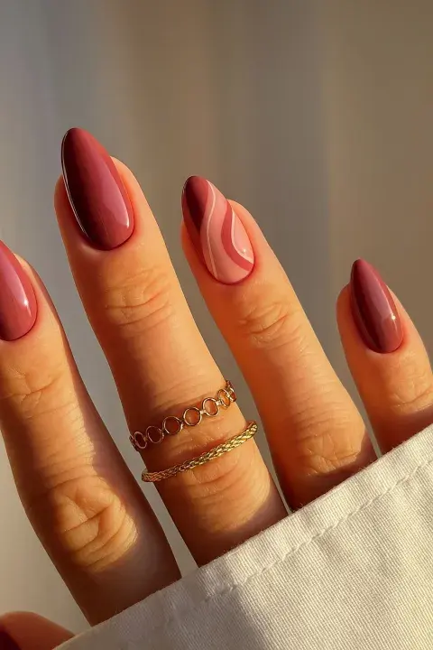 Este es el color de uñas que fue furor en los 2000 y es tendencia esta temporada