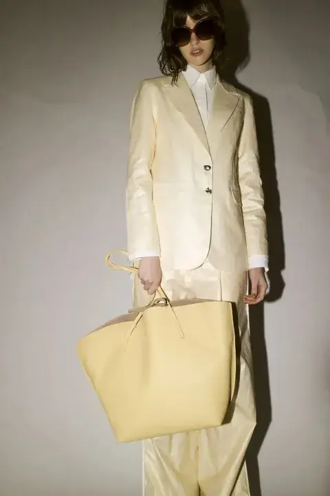 El butteryellow es tendencia (MISHKA) El butteryellow es tendencia (MISHKA)