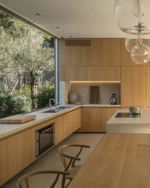 En los últimos años, la cocina dejó de ser únicamente un espacio funcional para convertirse en un verdadero escenario de diseño En los últimos años, la cocina dejó de ser únicamente un espacio funcional para convertirse en un verdadero escenario de diseño