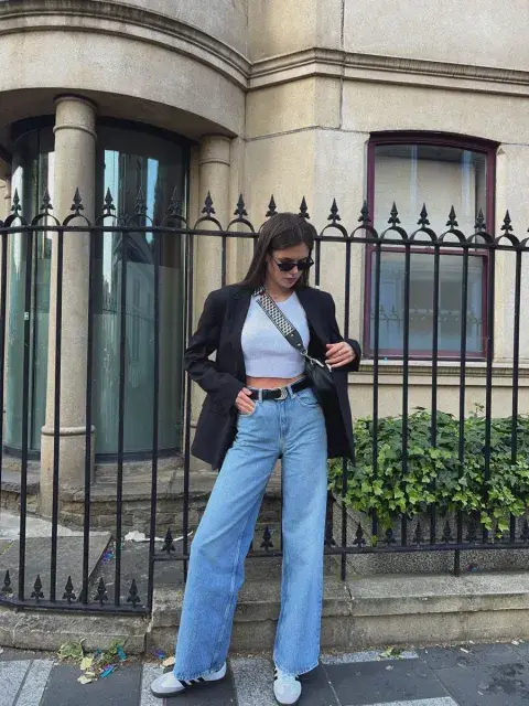 Lejos de ser todos iguales, los jeans ofrecen múltiples posibilidades según su tonalidad. Más que sumar prendas, la clave está en aprender a combinarlas mejor. Lejos de ser todos iguales, los jeans ofrecen múltiples posibilidades según su tonalidad. Más que sumar prendas, la clave está en aprender a combinarlas mejor.