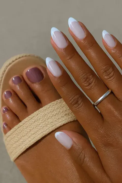 Tendencias en pedicuría 2026: los colores que se deben lucir tus pies este otoño Tendencias en pedicuría 2026: los colores que se deben lucir tus pies este otoño
