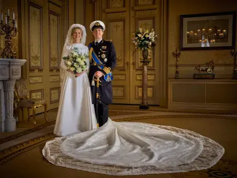 Delfina Chaves y Martijn Lakemeier recrean la boda real en la serie Máxima. Delfina Chaves y Martijn Lakemeier recrean la boda real en la serie Máxima.