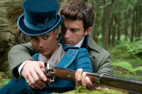 Romances lentos: por qué el slow burn volvió a conquistar las series.