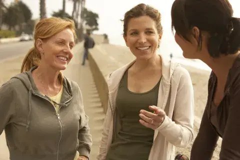 Foto de amigas adultas. Foto de amigas adultas.