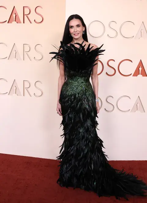 Demi Moore en la alfombra roja de los Premios Oscar 2026.