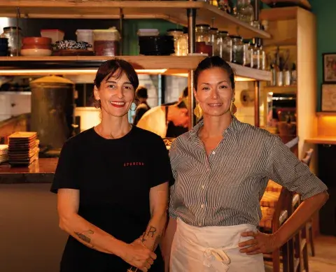 Christina Sunae y Flor Ravioli, creadoras de Apu nena Christina Sunae y Flor Ravioli, creadoras de Apu nena
