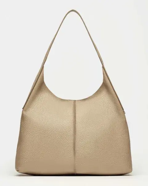 Un bolso clásico perfecto para todos los días (PRÜNE $ 219.000,00) Un bolso clásico perfecto para todos los días (PRÜNE $ 219.000,00)