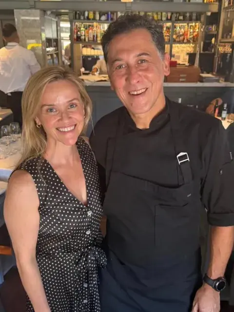 Reese Witherspoon comió en el restó Roux Reese Witherspoon comió en el restó Roux