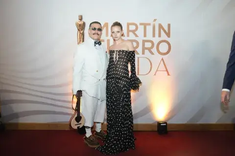 Adrián Appiolaza, director creativo de Moschino, es el invitado internacional del Martín Fierro de la Moda 2O26. Adrián Appiolaza, director creativo de Moschino, es el invitado internacional del Martín Fierro de la Moda 2O26.