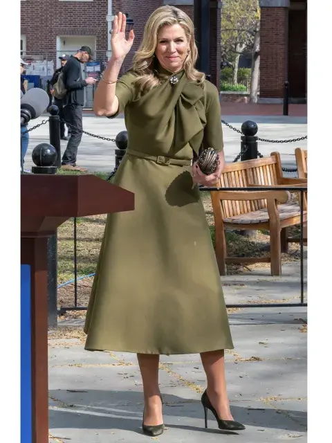En cada aparición, Máxima de los Países Bajos convierte la moda en una herramienta de identidad —y también de estrategia.