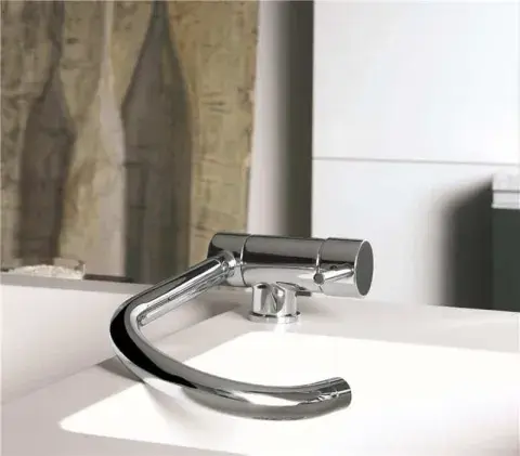 Grifería rebatible: la clave para cocinas y baños de poco espacio. Grifería rebatible: la clave para cocinas y baños de poco espacio.