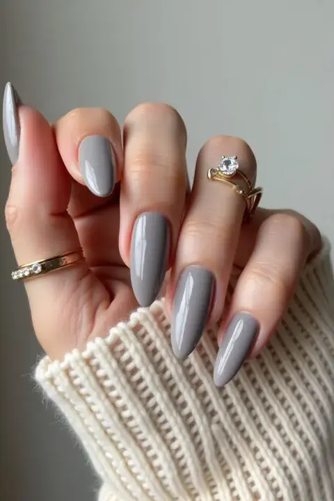 Foto de uñas grises