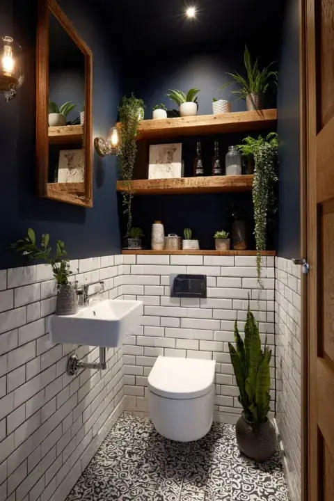 Lejos de resignar estilo, los baños tiny hoy se reinventan con soluciones inteligentes que aprovechan cada centímetro sin perder estética. Lejos de resignar estilo, los baños tiny hoy se reinventan con soluciones inteligentes que aprovechan cada centímetro sin perder estética.