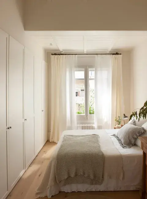Foto de dormitorio pequeño. Foto de dormitorio pequeño.